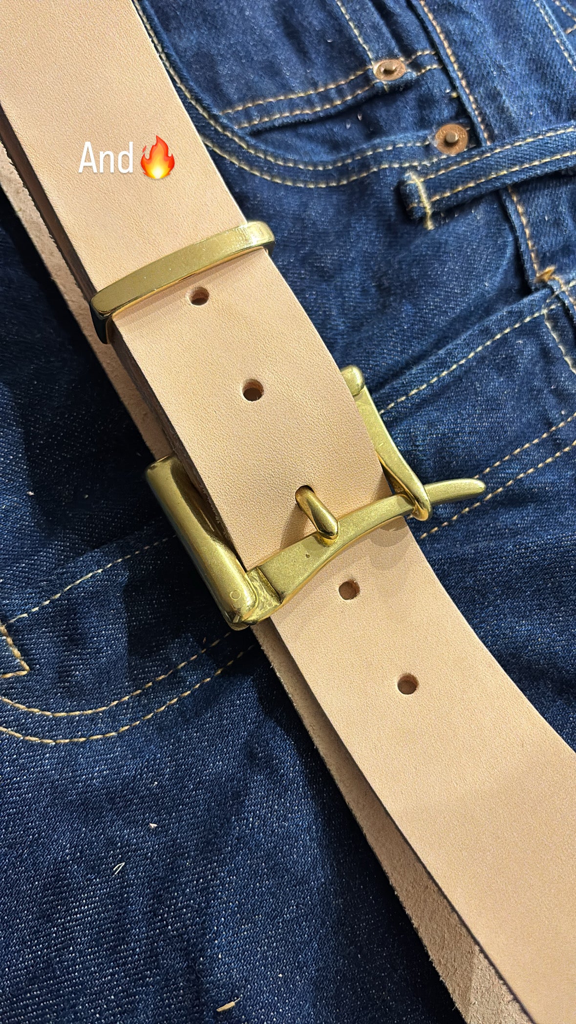 Natural Veg-tanned leather belt with Fireman-style quick release solid brass buckle