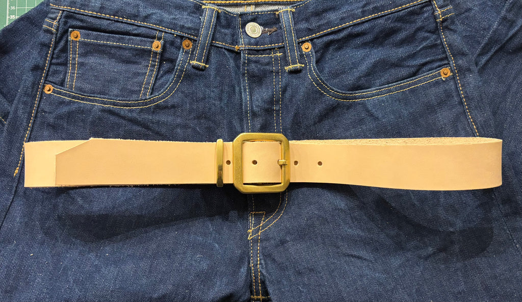 Natural Veg-tanned leather belt with solid brass buckle